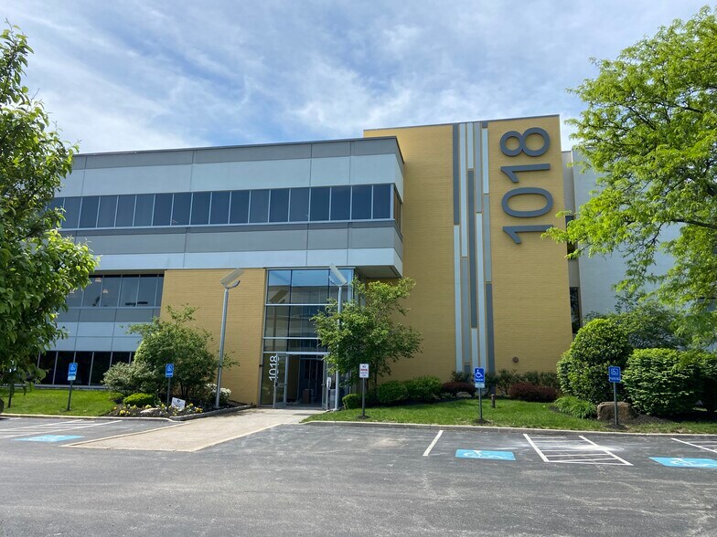 1018 W 9th Ave, King Of Prussia, PA à louer - Photo du bâtiment - Image 2 de 2