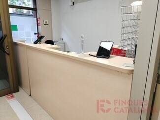 Plus de détails pour Multi-résidentiel à vendre