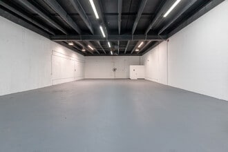 3501-3531 NW 19th St, Fort Lauderdale, FL à louer Photo intérieure- Image 2 de 5