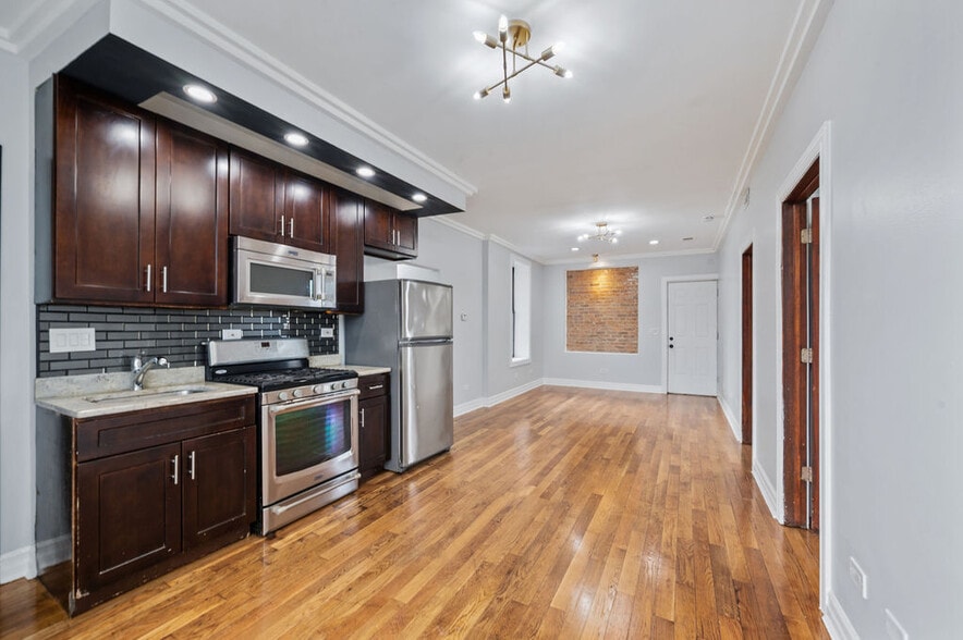 3100 W 39th Pl, Chicago, IL à vendre - Photo du bâtiment - Image 2 de 22