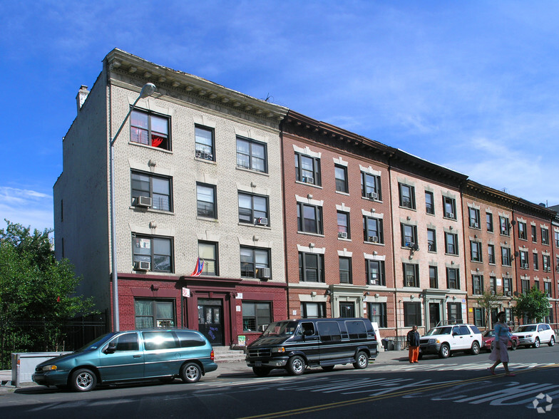 2420 Webster Ave, Bronx, NY for sale - Primary Photo - Image 1 of 3