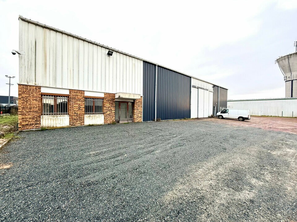 Industrial in Montivilliers for lease Building Photo- Image 1 of 13