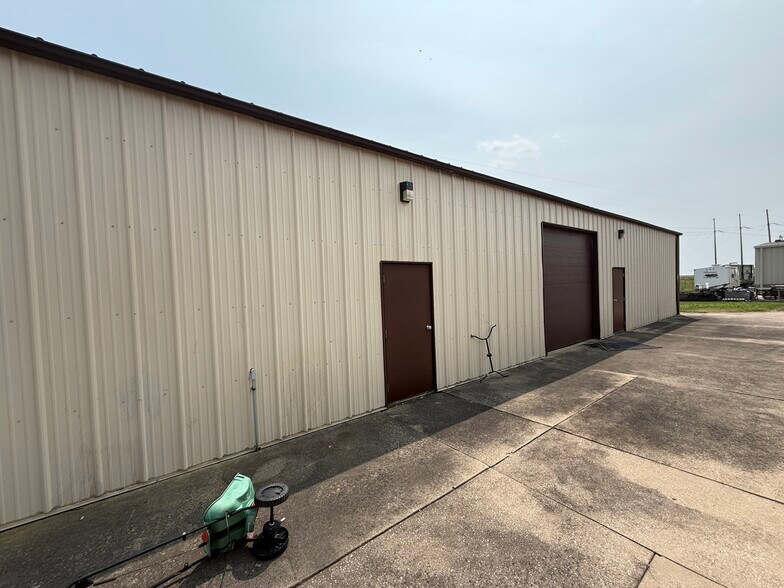 5 Commerce Dr, Freeburg, IL à vendre - Photo du bâtiment - Image 3 de 3