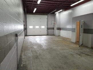 Plus de détails pour 4925-4949 Beech Rd, Temple Hills, MD - Local d'activités à louer