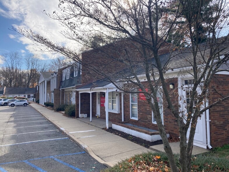 1901 N Olden Ave, Ewing, NJ for lease - Building Photo - Image 2 of 7