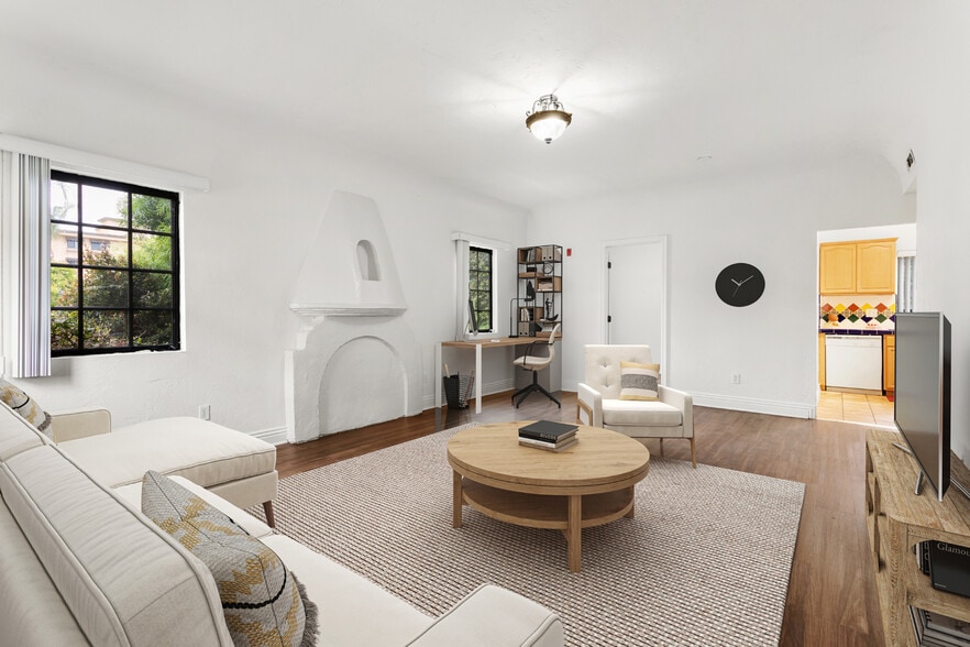 2623 Ellendale Pl, Los Angeles, CA for sale - Building Photo - Image 3 of 17