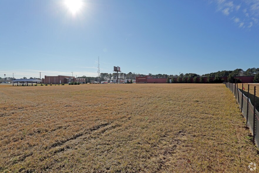 104 Tenth Pl, Goldsboro, NC à vendre - Photo du bâtiment - Image 2 de 3