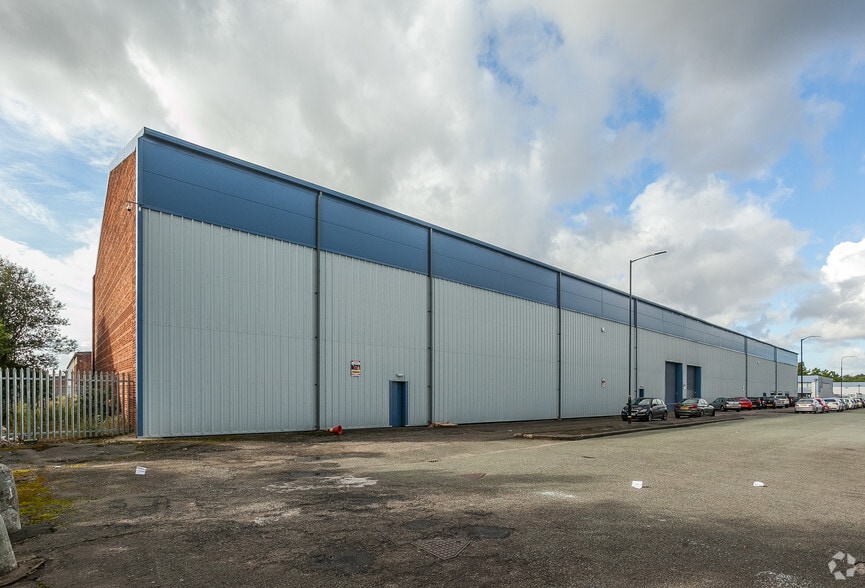 Long Wood Rd, Manchester à louer - Photo du bâtiment - Image 2 de 9