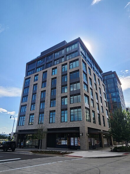 1015 W Columbia Way, Vancouver, WA à louer - Photo du bâtiment - Image 3 de 6