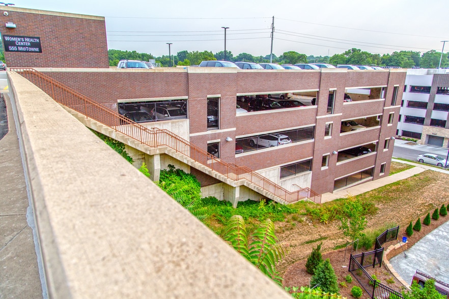 555 Midtowne St, Grand Rapids, MI à louer - Autre - Image 2 de 11