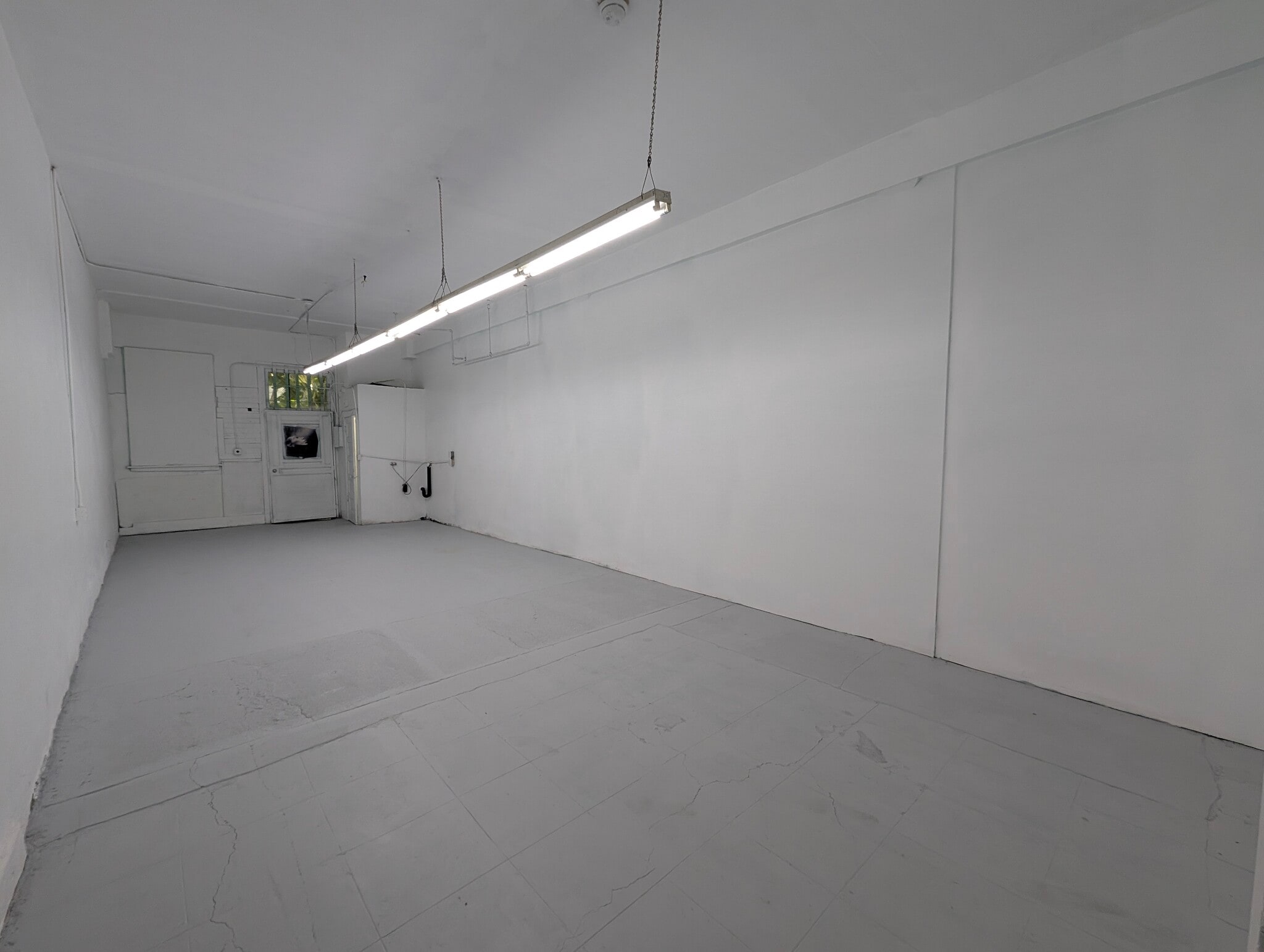 5556-5566 Hollywood Blvd, Los Angeles, CA for lease Primary Photo- Image 1 of 11