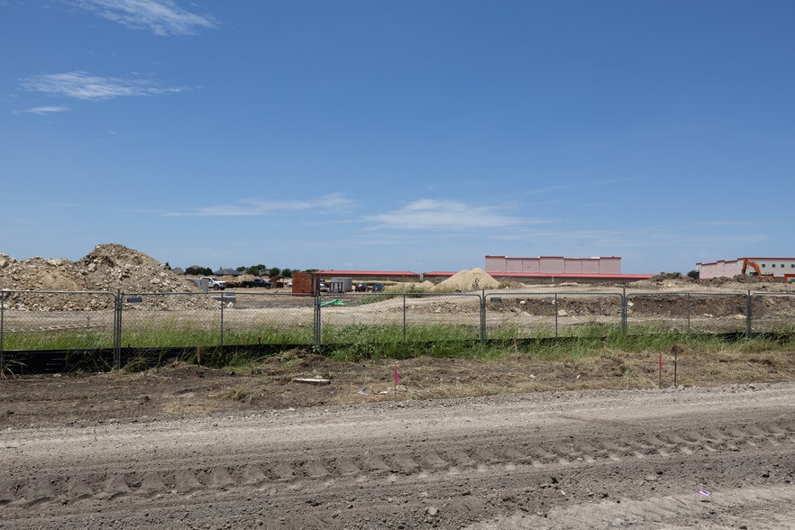 6001 Old Decatur Rd, Fort Worth, TX for sale - Construction Photo - Image 2 of 4