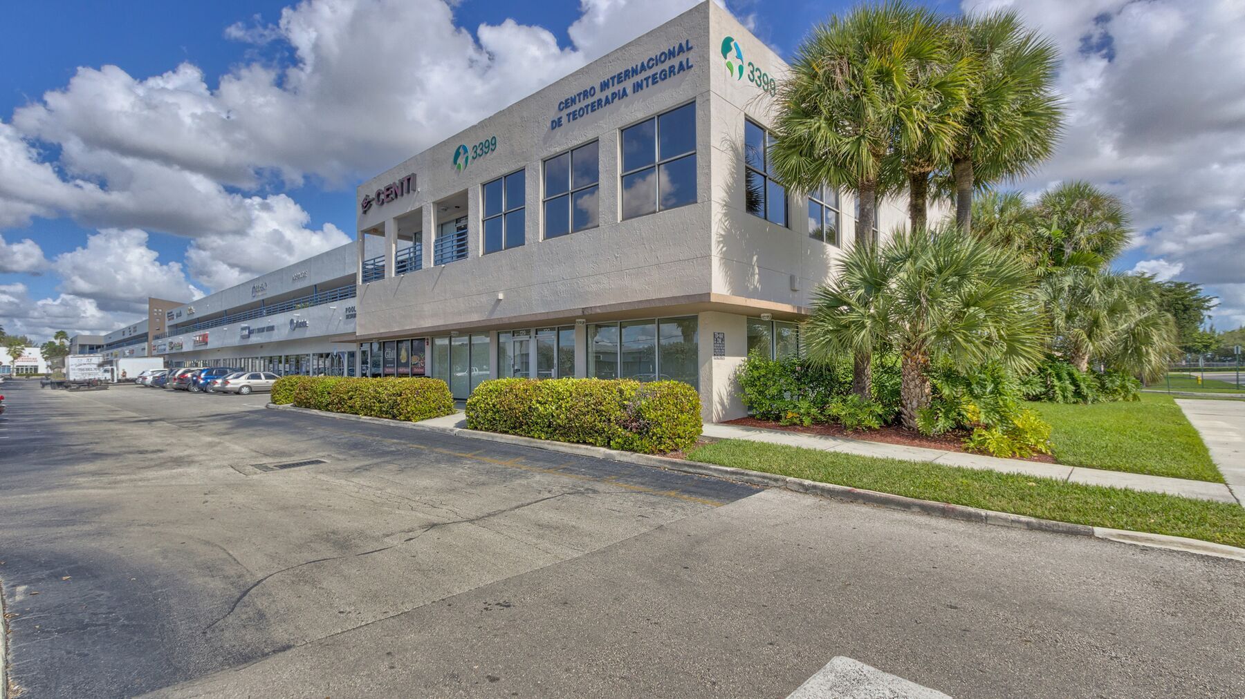 3399 NW 72nd Ave, Miami, FL à louer Photo du bâtiment- Image 1 de 2