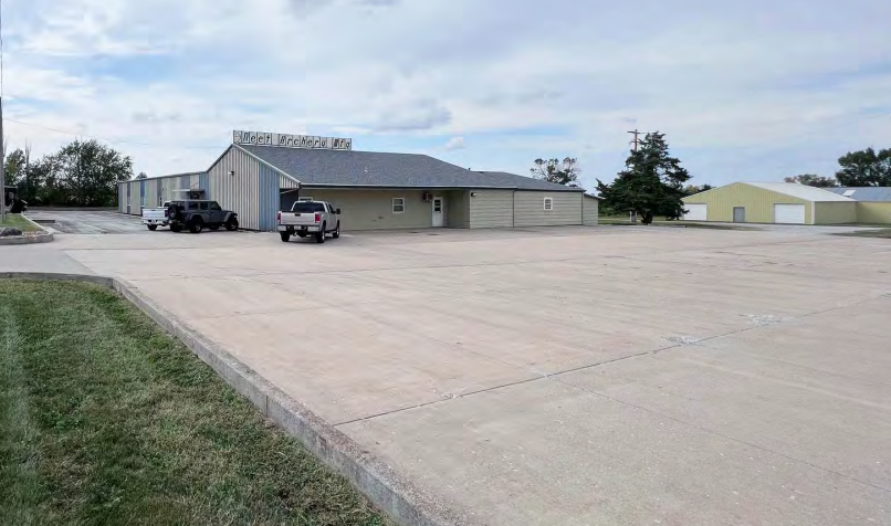 5875 Highway 50, Sedalia, MO for lease - Building Photo - Image 1 of 1