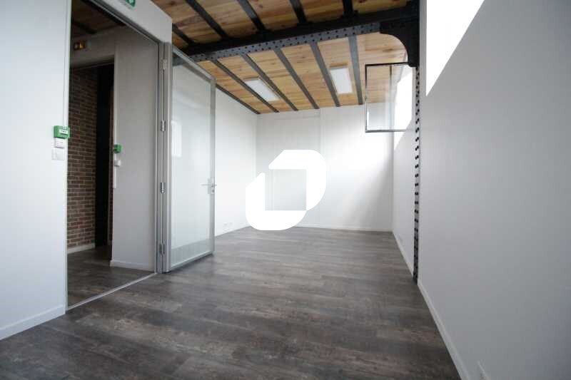 Office in Persan for lease - Interior Photo - Image 3 of 31