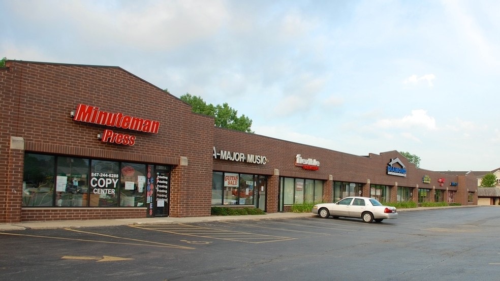 3701 Grand Ave, Gurnee, IL for lease - Primary Photo - Image 1 of 20