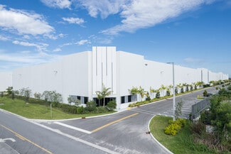 Plus de détails pour 10702 NW 147 St, Hialeah Gardens, FL - Industriel à louer