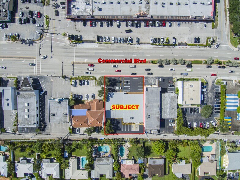 1582 E Commercial Blvd, Oakland Park, FL à vendre - Photo du bâtiment - Image 3 de 9