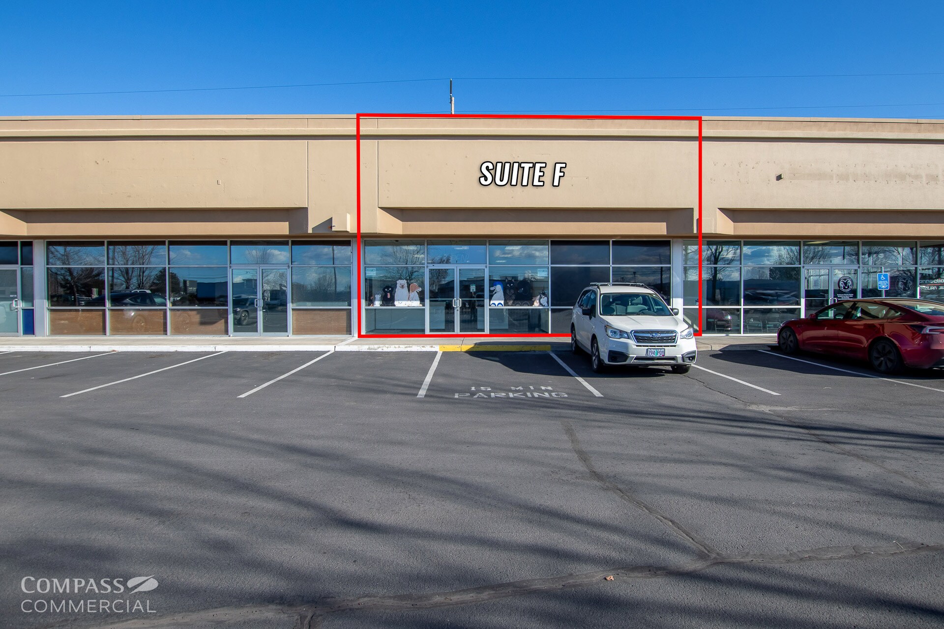 2498 S Highway 97, Redmond, OR à louer Photo du bâtiment- Image 1 de 11