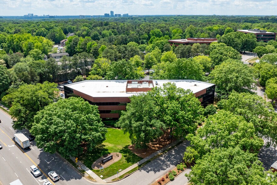 6131 Falls of Neuse Rd, Raleigh, NC à louer - Aérien - Image 3 de 23
