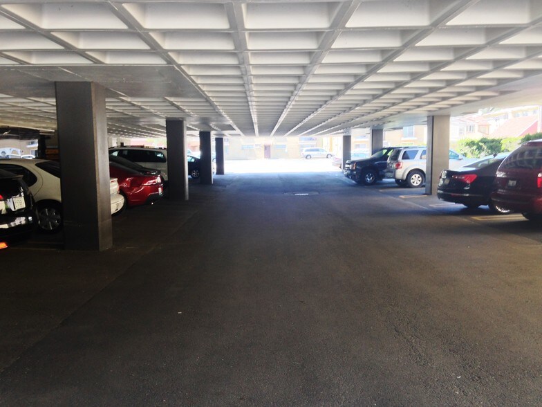 950 Lee St, Des Plaines, IL à louer - Photo du bâtiment - Image 3 de 7