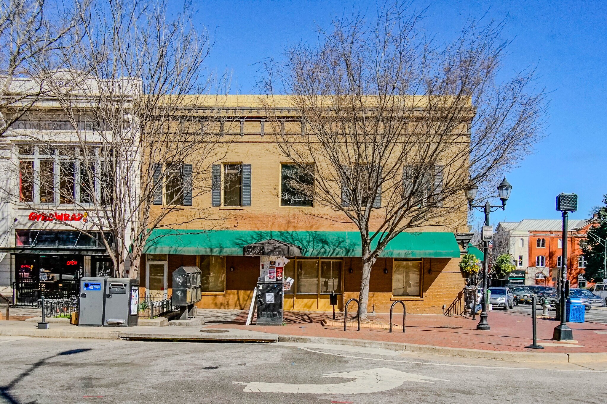 225 E Broad St, Athens, GA à louer Photo du bâtiment- Image 1 de 16