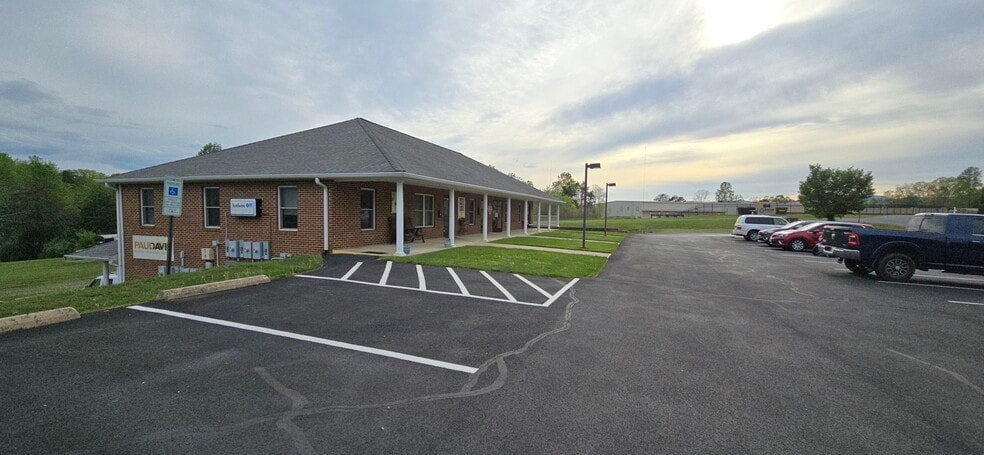 45 Business Park Dr, Ruckersville, VA for lease - Building Photo - Image 2 of 2