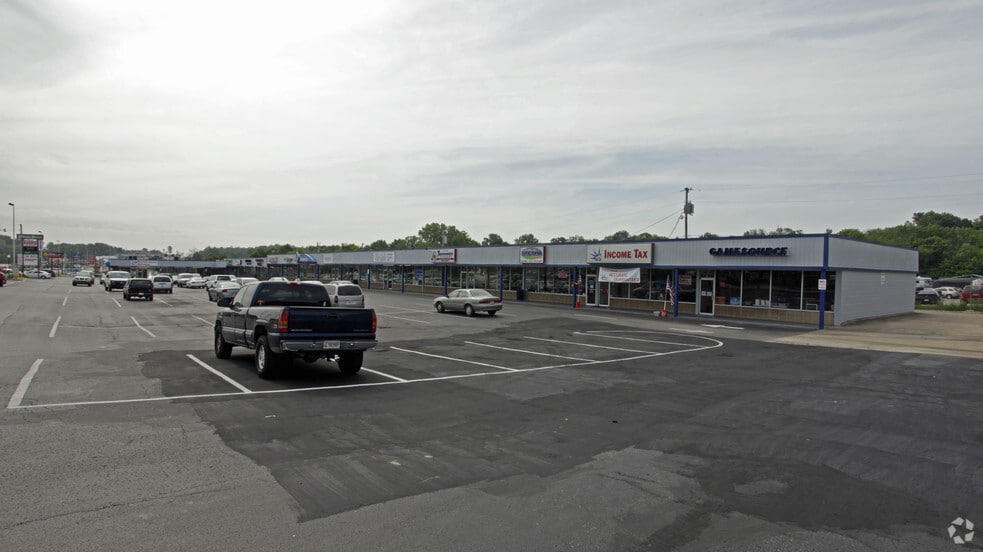 1040 Battlefield Pky, Fort Oglethorpe, GA for sale - Primary Photo - Image 1 of 1