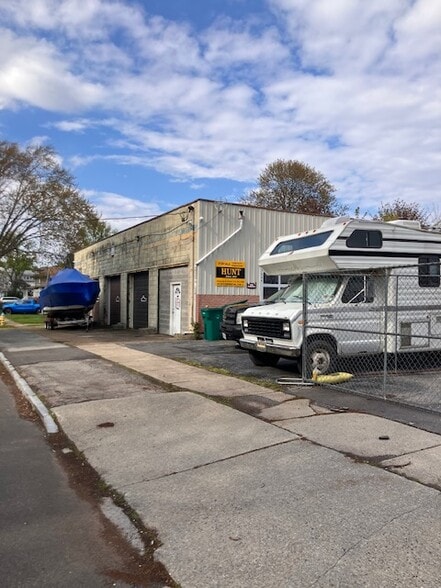 121 78th St, Niagara Falls, NY for sale - Building Photo - Image 2 of 6