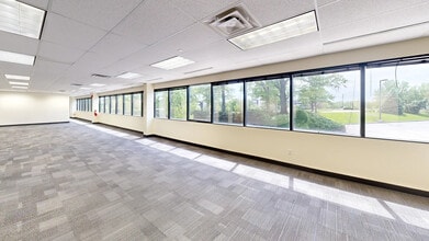 30 Merchant St, Springdale, OH for lease Interior Photo- Image 2 of 18