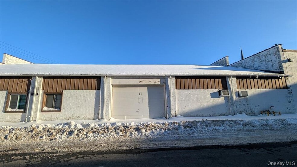 8 John St, Middletown, NY à vendre - Photo du bâtiment - Image 2 de 4