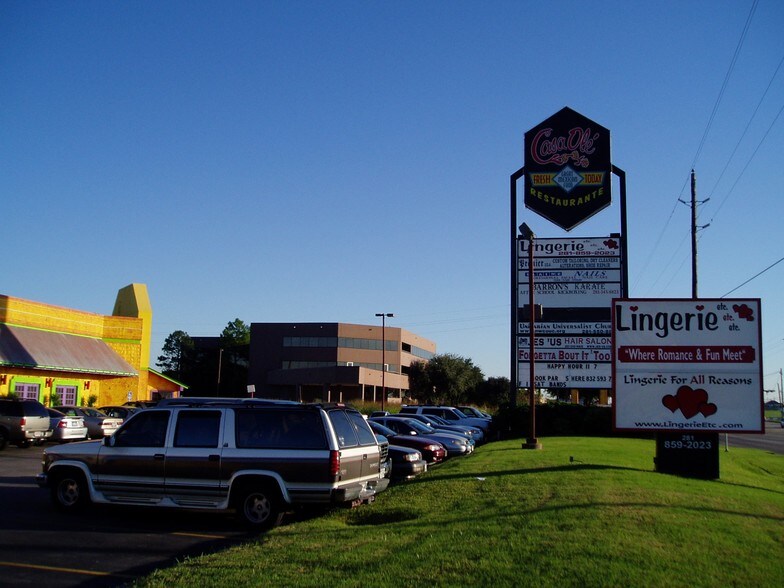 5920 Highway 6 N, Houston, TX à louer - Photo principale - Image 3 de 4