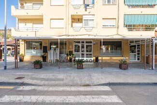 Plus de détails pour Multi-résidentiel à vendre