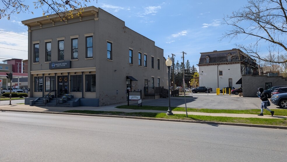 58 Church St, Saratoga Springs, NY à louer - Photo du bâtiment - Image 3 de 9
