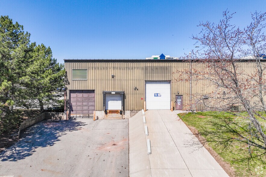 5330 S Service Rd, Burlington, ON à vendre - Photo du bâtiment - Image 3 de 21