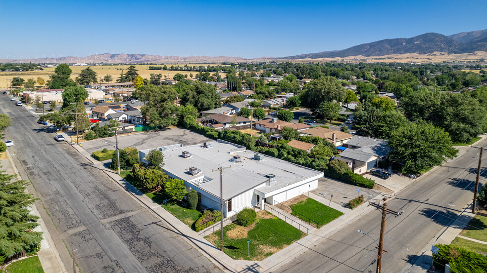 432 S Mill St, Tehachapi, CA à louer - Photo du bâtiment - Image 3 de 41