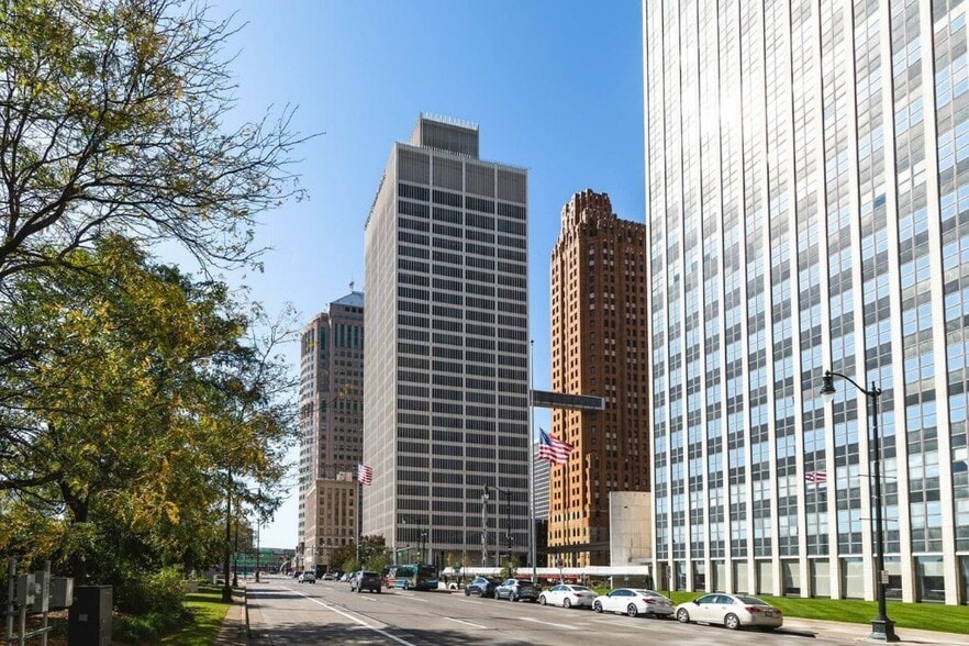 1 Woodward Ave, Detroit, MI for lease - Building Photo - Image 2 of 12