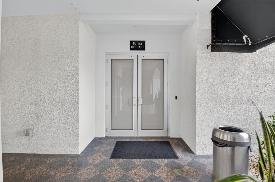 2799 NW 2nd Ave, Boca Raton, FL à vendre - Photo du bâtiment - Image 2 de 18