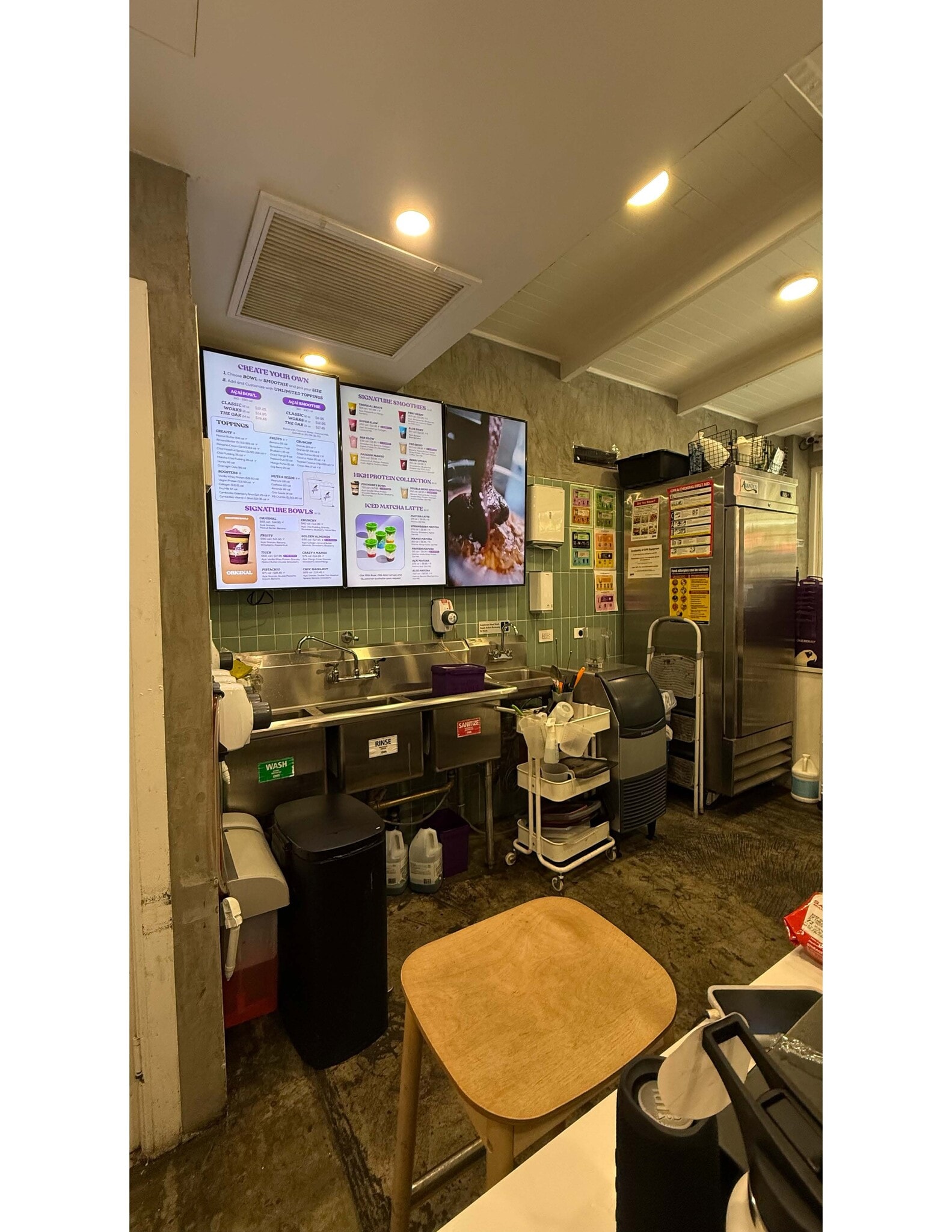 100 Stanton St, New York, NY for lease Interior Photo- Image 1 of 5