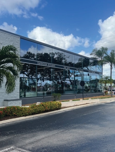 3548 NW Federal Hwy, Jensen Beach, FL à louer - Photo du bâtiment - Image 2 de 5