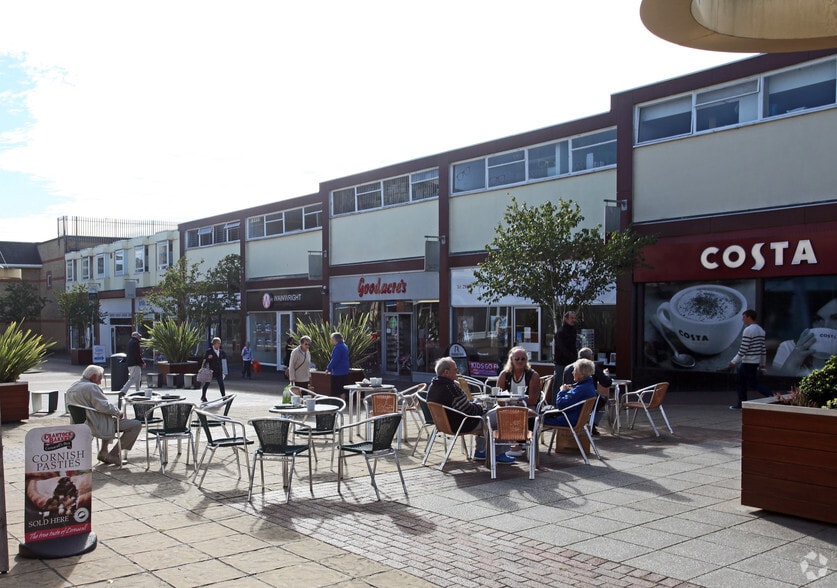 London Rd, Waterlooville for lease - Building Photo - Image 3 of 4