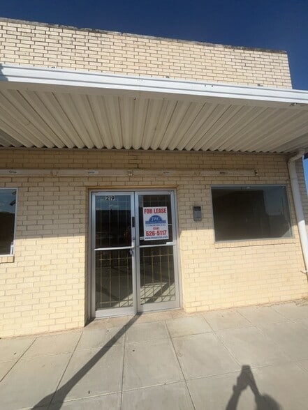 219 E Avenue D, Killeen, TX for lease - Building Photo - Image 1 of 1