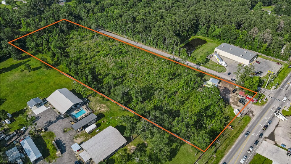 27387 FM 2090 Rd, Splendora, TX à vendre - Photo du bâtiment - Image 2 de 12