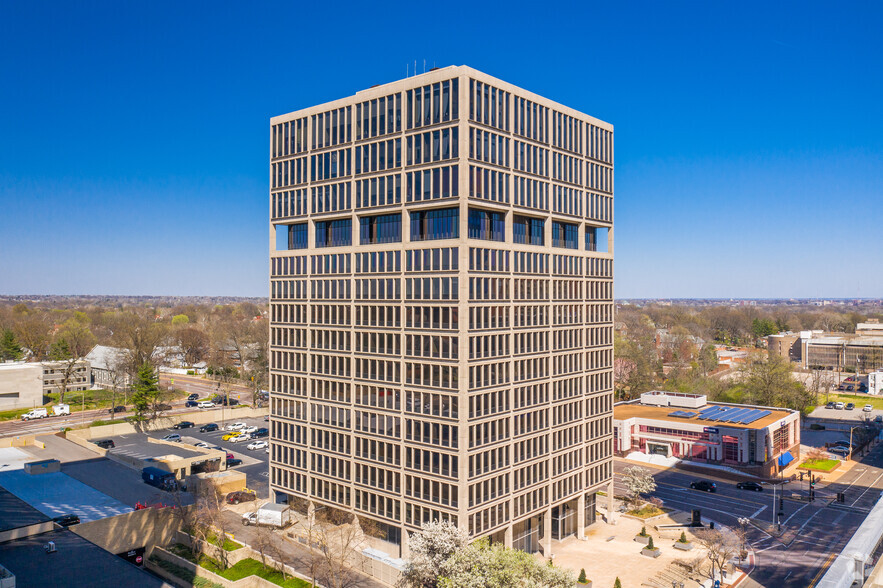 7701 Forsyth Blvd, Clayton, MO for sale - Primary Photo - Image 1 of 1