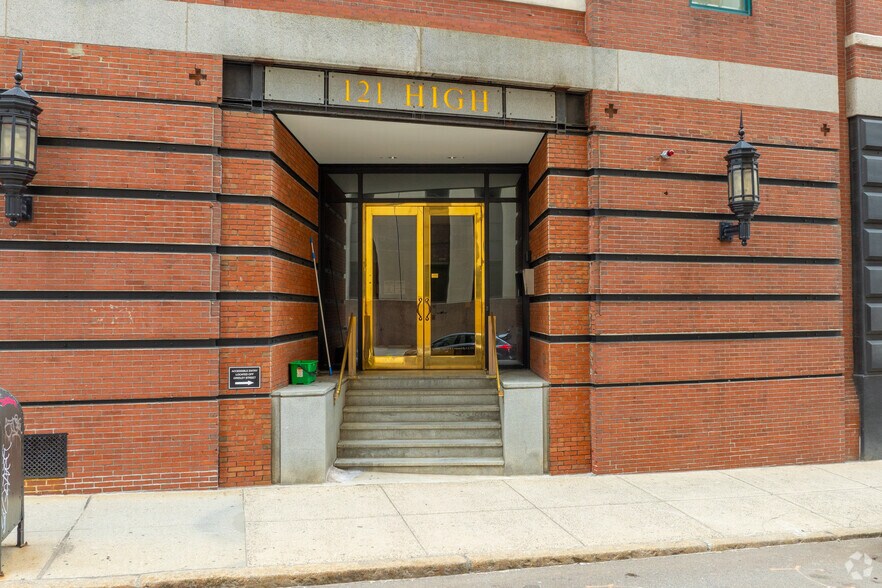 121 High St, Boston, MA à louer - Photo du bâtiment - Image 2 de 11