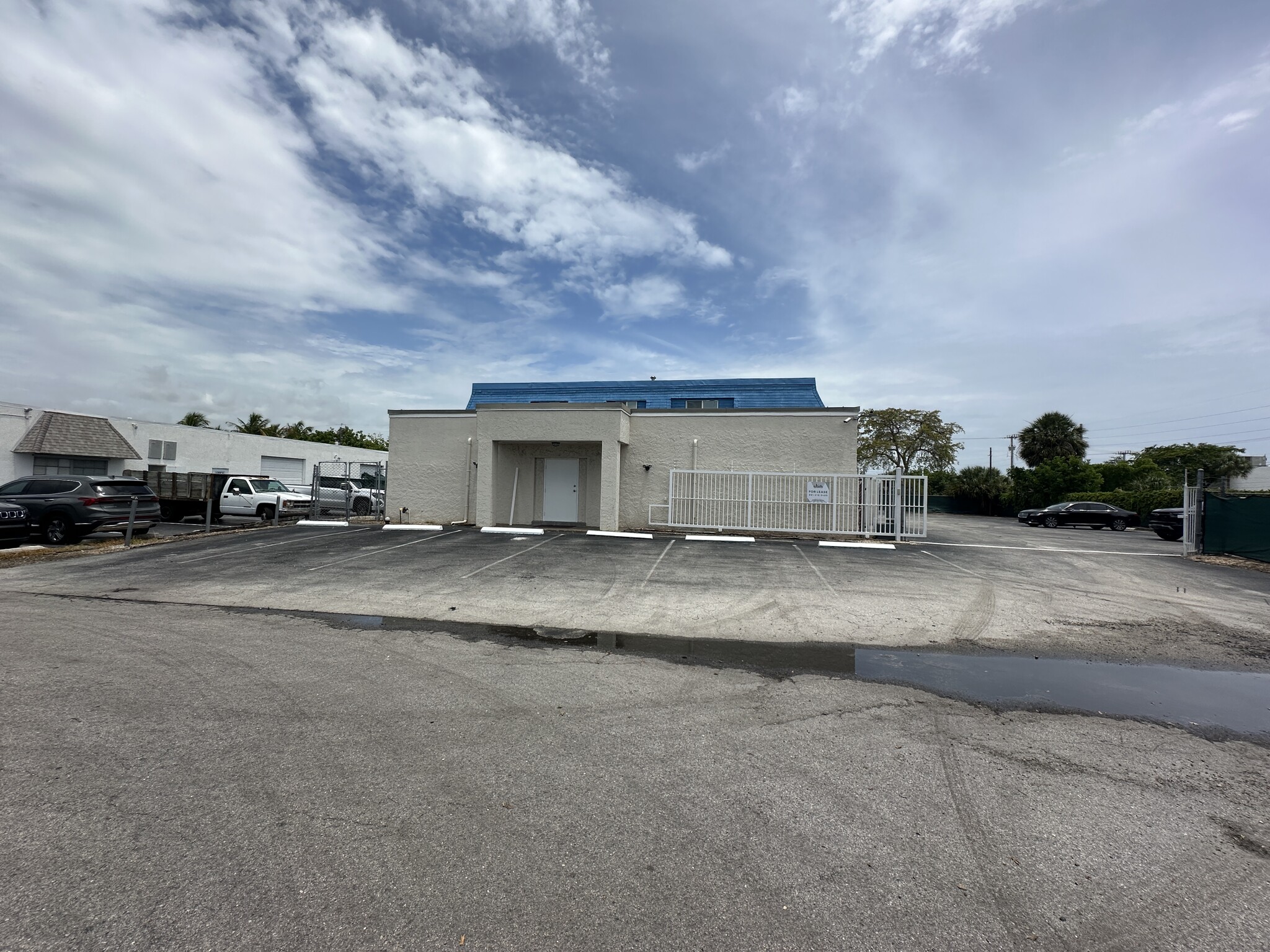 98 NW 40th St, Boca Raton, FL for lease Building Photo- Image 1 of 48