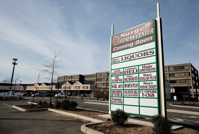 Plus de détails pour 109-117 Washington Ave, North Haven, CT - Bureau/Commerce de détail, Commerce de détail à louer