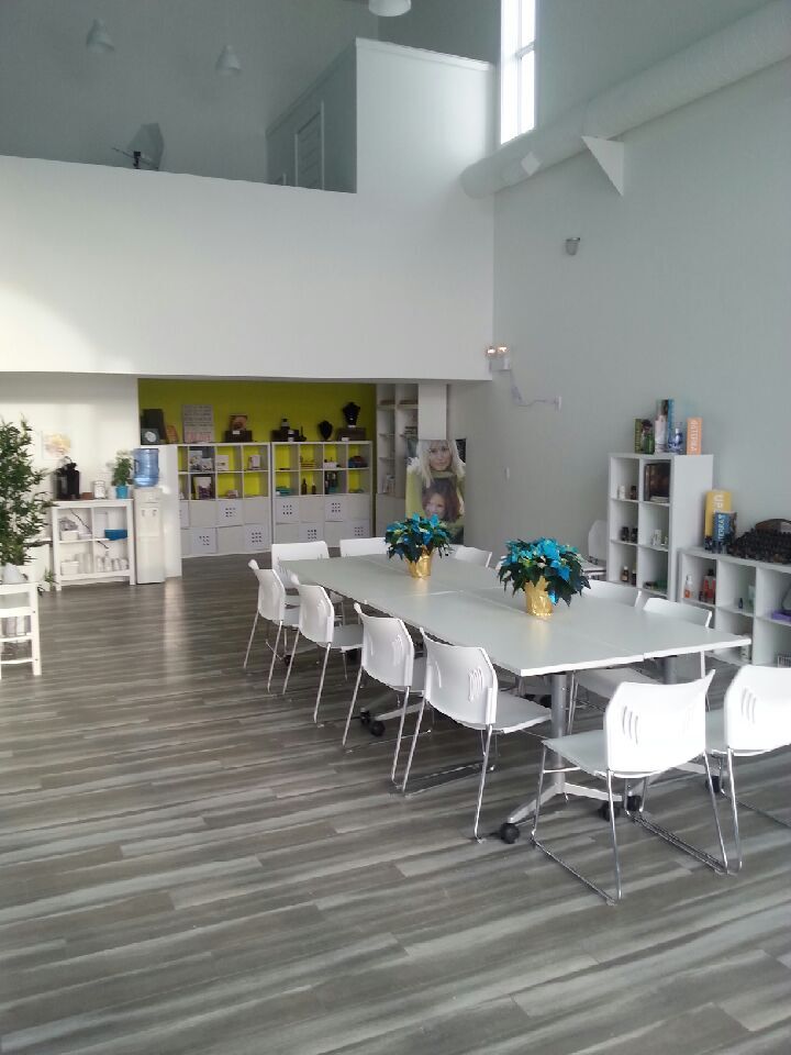 5408 53rd Ave NW, Edmonton, AB for lease Interior Photo- Image 1 of 5