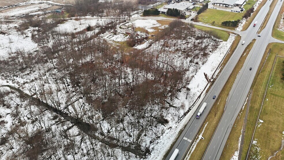 North Fox Farm Road, Warsaw, IN for sale - Primary Photo - Image 1 of 6