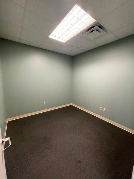 711-751 Business Park Blvd, Winter Garden, FL for lease - Building Photo - Image 2 of 13